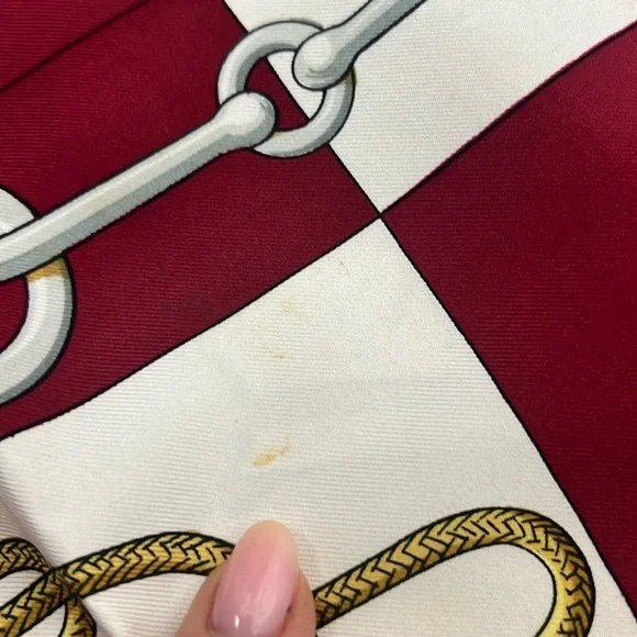 HERMESCliquetis Carre 90 Silk 100% Scarf white burgundy gold 35”:35”